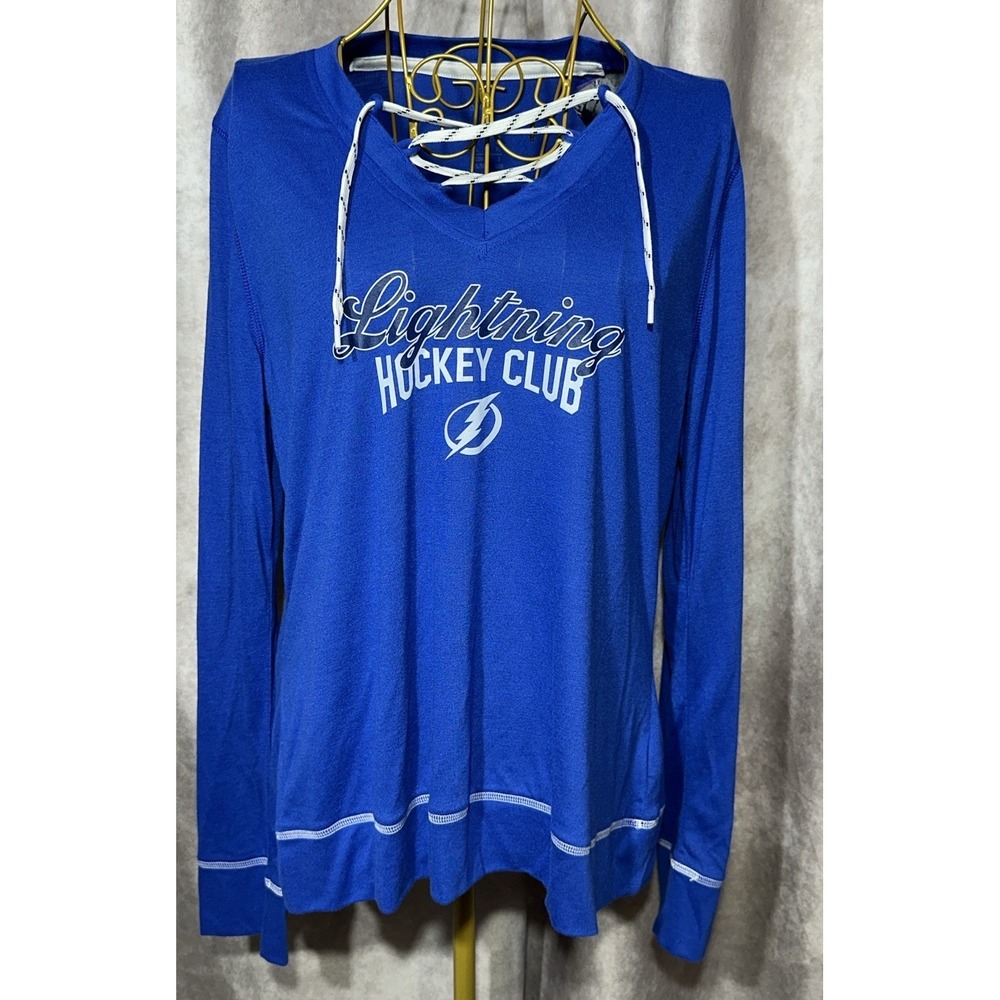 Tampa Bay Lightning Shirt Women's Sz XL VNeck W/Laces‎ NWT From 2018 Season.